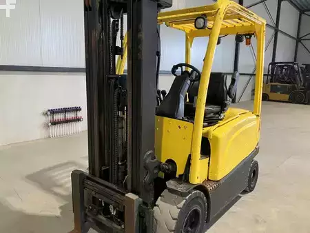Elektromos 4 kerekű 2017  Hyster J2.5XN (8)
