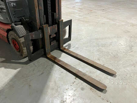 Elektro čtyřkolový VZV 2005  Linde E30-02 (6)