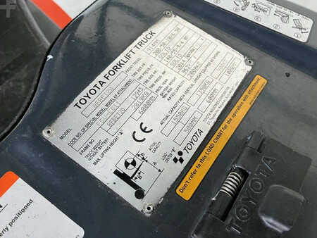 Sähkö - 4 pyör 2014  Toyota 8FBET20 (11)