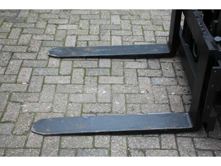 Elektryczne 4-kołowe 2005  Carer R45-NCS (11)