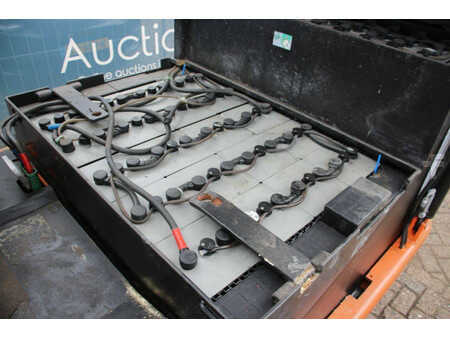 Elektryczne 4-kołowe 2005  Carer R45-NCS (19)