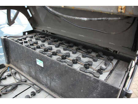 Elektryczne 4-kołowe 2005  Carer R45-NCS (20)