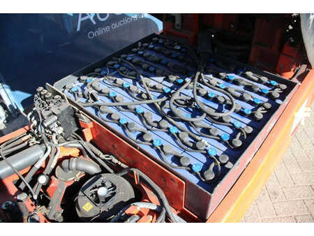 Eléctrica de 4 ruedas 2011  Fenwick E25-03 (19)