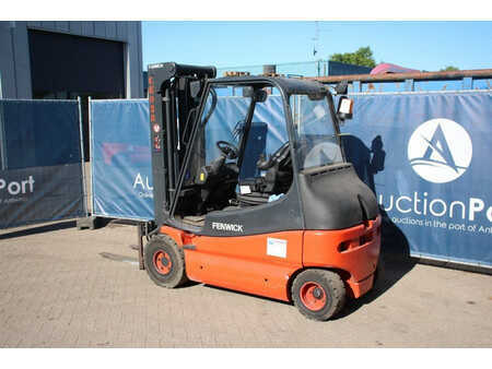 Eléctrica de 4 ruedas 2011  Fenwick E25-03 (3)