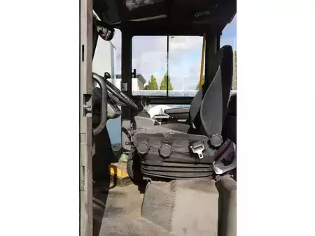 Empilhador diesel 2009  Kalmar DCE80-6 (30)