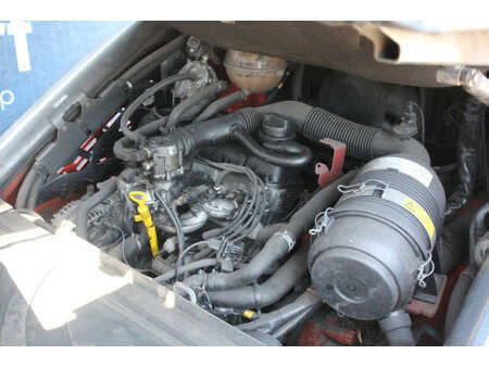 Empilhador a gás 2015  Linde H25T-02 (15)