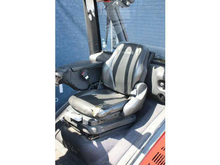 Empilhador a gás 2015  Linde H25T-02 (20)