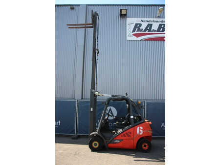 Empilhador a gás 2015  Linde H25T-02 (24)
