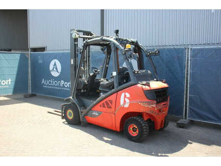 Empilhador a gás 2015  Linde H25T-02 (3)