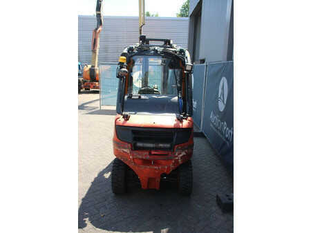 Empilhador a gás 2015  Linde H25T-02 (4)