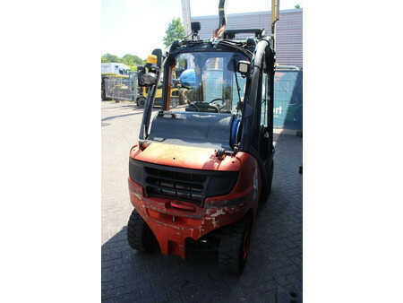 Empilhador a gás 2015  Linde H25T-02 (5)