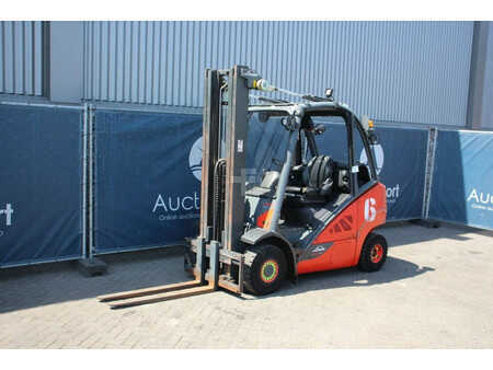 Empilhador a gás 2015  Linde H25T-02 (8)
