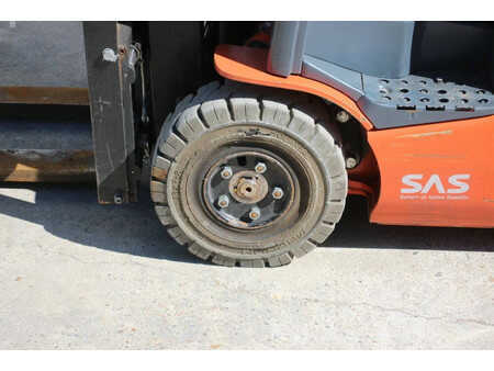 Chariots électriques à 4 roues - Toyota Traigo 15 (14)