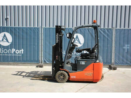 Chariots électriques à 4 roues - Toyota Traigo 15 (2)