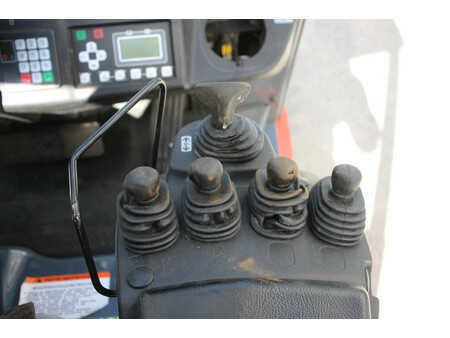 Chariots électriques à 4 roues - Toyota Traigo 15 (23)