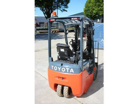 Chariots électriques à 4 roues - Toyota Traigo 15 (5)