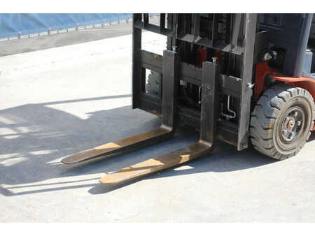 Chariots électriques à 4 roues - Toyota Traigo 15 (9)