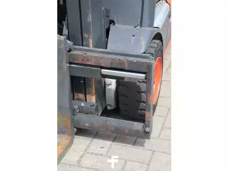 Eléctrica de 4 ruedas 2023  Linde E14-02 (20)