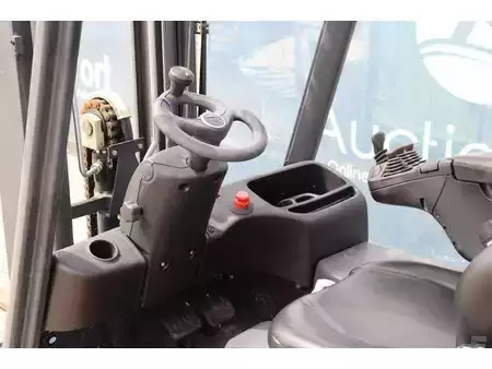 Eléctrica de 4 ruedas 2023  Linde E14-02 (33)