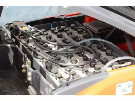 Eléctrica de 4 ruedas 2023  Linde E14-02 (38)