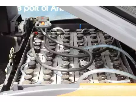Eléctrica de 4 ruedas 2023  Linde E14-02 (39)