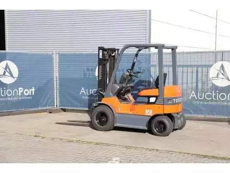 El Truck - 4-hjul 2002  Toyota 7FB10 (3)