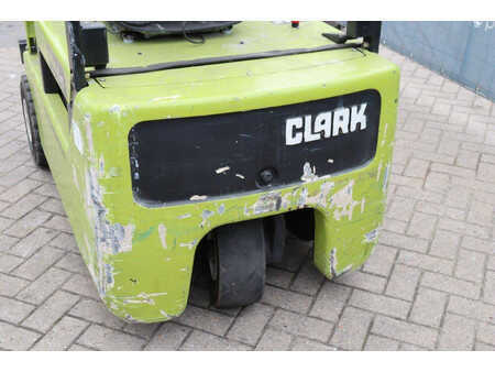 Elektryczne 4-kołowe - Clark CTM16S (13)