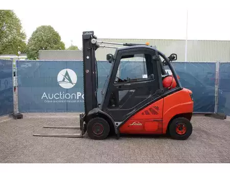 Gázüzemű targoncák 2010  Linde H25T-01 (2)