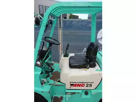 Dízel targonca 1998  Yang FD-25 (20)
