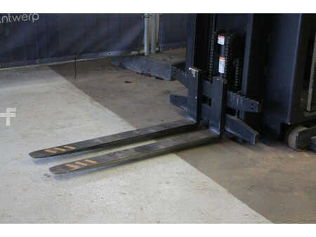 Vertikal-Kommissionierer - Crown Access 123 Comprehensive System Control (9)