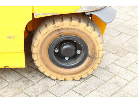 Carrelli elettrici 4 ruote 2016  Jungheinrich EFG 425S (16)