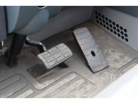 Carrelli elettrici 4 ruote 2016  Jungheinrich EFG 425S (25)