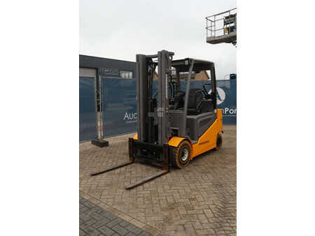 Carrelli elettrici 4 ruote 2016  Jungheinrich EFG 425S (9)