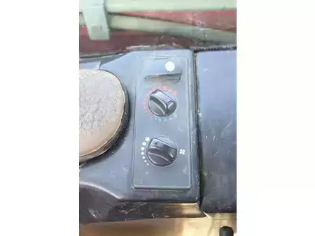 Empilhador telescópico-Fixo - Manitou MLT 735 (28)