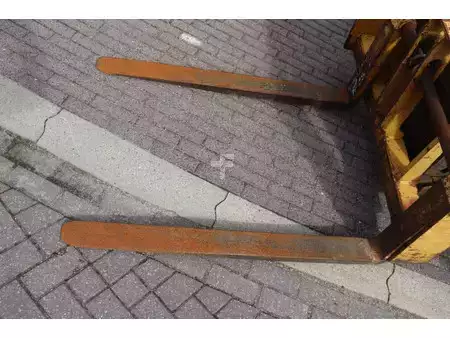 Teleskopstapler-Starr 2009  CAT Lift Trucks TH337 (11)