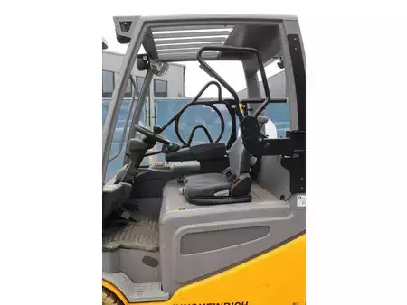 Eléctrico - 4 rodas 2016  Jungheinrich EFG 425S (22)