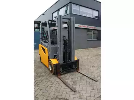 Eléctrico - 4 rodas 2016  Jungheinrich EFG 425S (7)