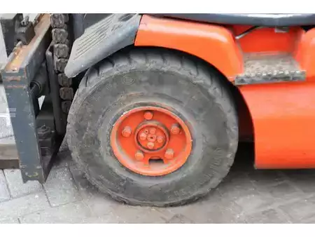 Elektryczne 4-kołowe 1997  Linde E25-01 (13)