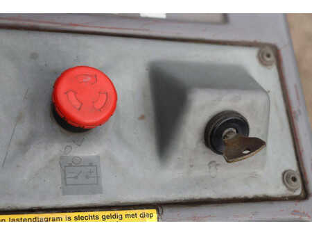 Eléctrica de 4 ruedas 2001  Cesab BLITZ300 (27)