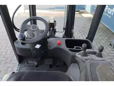 Elektrisk- 4 hjul 2016  Linde E16-02 (16)