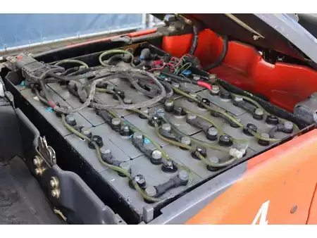 Elektrisk- 4 hjul 2016  Linde E16-02 (26)