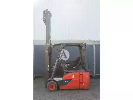 Elektrisk- 4 hjul 2016  Linde E16-02 (28)