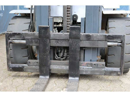 Treibgasstapler 2011  Still RC40-25T (10)