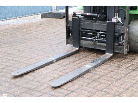 4-wiel elektrische heftrucks 2008  Artison FB25 (10)