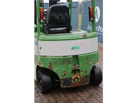 4-wiel elektrische heftrucks 2008  Artison FB25 (16)
