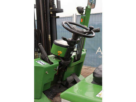 4-wiel elektrische heftrucks 2008  Artison FB25 (21)