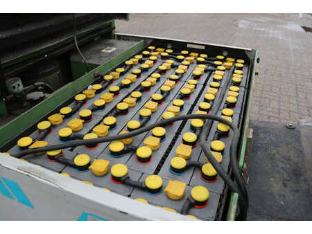 4-wiel elektrische heftrucks 2008  Artison FB25 (30)