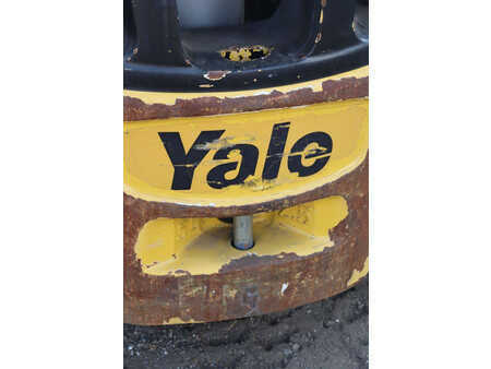 Treibgasstapler 2017  Yale GLP25VXE2170 (21)