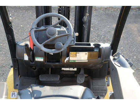 Treibgasstapler 2017  Yale GLP25VXE2170 (22)