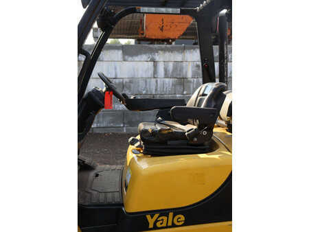 Treibgasstapler 2017  Yale GLP25VXE2170 (23)